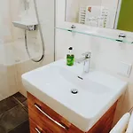 מלון Bruecklwirt 4*