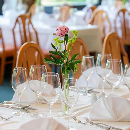 Hotel Bruecklwirt 4*