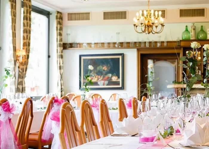 Bruecklwirt فندق